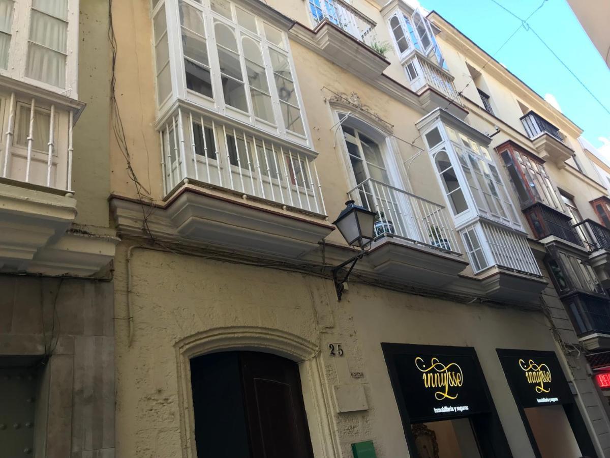 Precioso Alojamiento Con Patio Interior Cádiz Kültér fotó