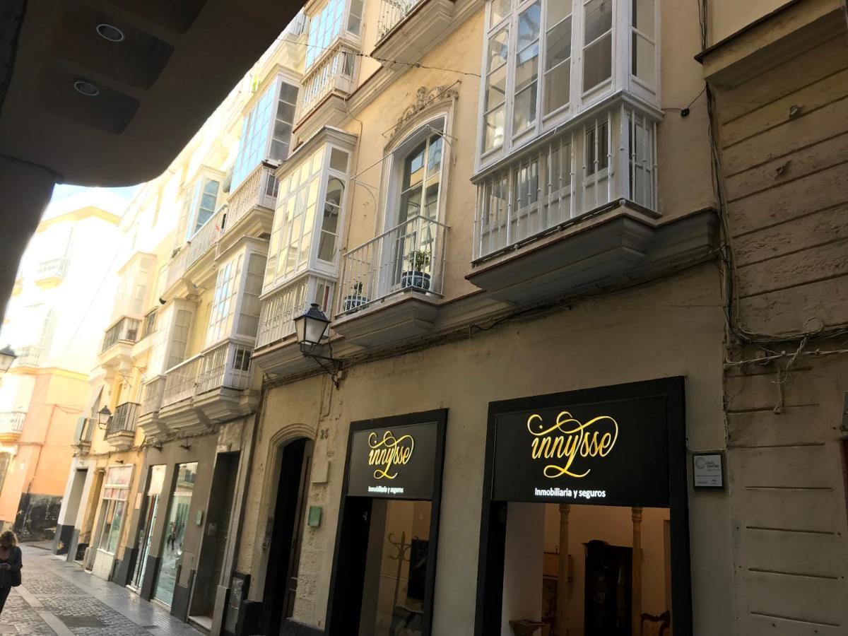 Precioso Alojamiento Con Patio Interior Cádiz Kültér fotó